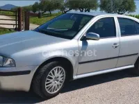 Usado Skoda Octavia 130 CV (95 kW) 2004 Gris / plata Berlina