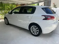 Usado Peugeot 308 Style 130 CV (95 kW) 2019 Blanco Berlina