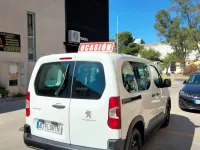 Usado Peugeot Rifter Active 102 CV (75 kW) 2021 Blanco Monovolumen