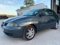 Usado Seat Ibiza Reference 64 CV (47 kW) 2005 Verde Utilitario