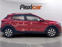 Usado Kia Stonic 101 CV (74 kW) 2022 Rojo SUV