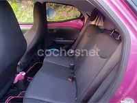 Usado Toyota Aygo X-cite 69 CV (50 kW) 2018 Violeta / lila Utilitario