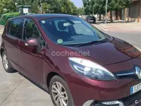 Usado Renault Scénic III Dynamique 130 CV (95 kW) 2013 Granate Monovolumen