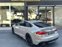 Usado Audi RS5 Sportback 450 CV (330 kW) 2022 Gris / plata Berlina