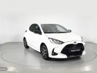 Usado Toyota Yaris Style 116 CV (85 kW) 2022 Blanco Utilitario