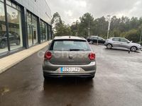 Usado VW Polo Advance 95 CV (69 kW) 2021 Gris / plata Berlina