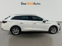 Usado Seat Leon Style 116 CV (85 kW) 2025 Blanco Familiar