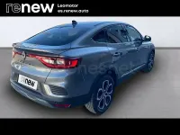 Usado Renault Arkana Zen 140 CV (102 kW) 2022 Gris / plata SUV