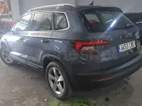 Usado Skoda Karoq Ambition 150 CV (110 kW) 2022 Gris / plata SUV