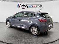 Usado Renault Clio IV Intens 100 CV (73 kW) 2019 Gris / plata Berlina