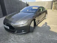 Usado Tesla Model S 386 kW (525 CV) 2016 Marrón Utilitario