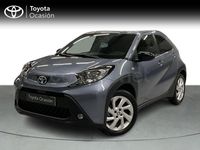 Usado Toyota Aygo X Play 72 CV (52 kW) 2025 Gris / plata SUV