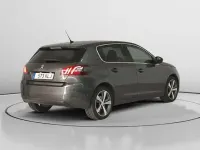 Usado Peugeot 308 Allure 131 CV (96 kW) 2018 Gris Utilitario