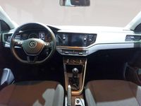 Usado VW Polo Advance 95 CV (69 kW) 2021 Blanco puro Berlina