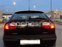 Usado Seat Leon Stella 105 CV (77 kW) 2004 Negro Utilitario