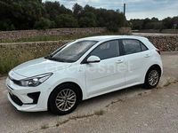 Usado Kia Rio 84 CV (61 kW) 2022 Blanco Berlina