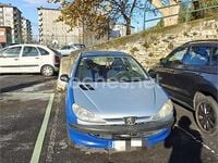 Usado Peugeot 206 70 CV (51 kW) 1999 Azul Berlina