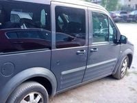 Usado Ford Tourneo Connect Trend 95 CV (69 kW) 2013 Gris Monovolumen