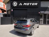 Usado BMW 118 136 CV (100 kW) 2020 Gris / plata Berlina