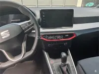 Usado Seat Arona FR 110 CV (80 kW) 2024 Gris / plata SUV