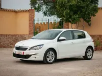 Usado Peugeot 308 Active 131 CV (96 kW) 2015 Blanco Utilitario