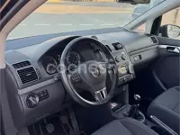 Usado VW Touran Advance 140 CV (102 kW) 2015 Negro Monovolumen