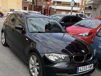 Usado BMW 116 122 CV (89 kW) 2007 Negro Utilitario