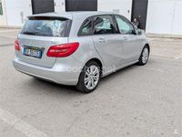 Usado Mercedes B180 109 CV (80 kW) 2014 Gris / plata Monovolumen