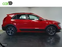 Usado Kia Niro 141 CV (103 kW) 2022 Rojo SUV