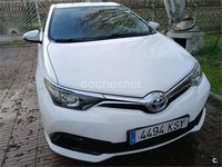 Usado Toyota Auris Hybrid Active 136 CV (100 kW) 2019 Blanco Familiar