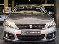 Usado Peugeot 308 SW Style 130 CV (95 kW) 2019 Gris / plata Familiar