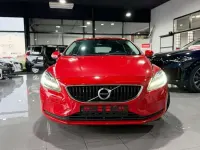 Usado Volvo V40 2018 Rojo Berlina