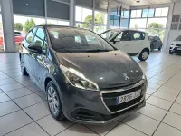 Usado Peugeot 208 Active 100 CV (73 kW) 2015 Beige Utilitario