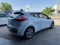 Usado Kia ProCeed 110 CV (80 kW) 2015 Blanco Utilitario