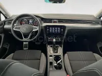 Usado VW Passat Alltrack 200 CV (147 kW) 2023 Gris / plata Familiar