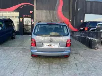 Usado VW Touran Edition 105 CV (77 kW) 2009 Gris / plata Monovolumen