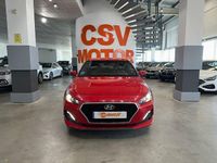 Usado Hyundai i30 116 CV (85 kW) 2020 Rojo Familiar