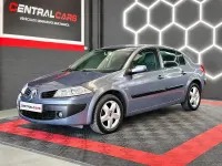 Usado Renault Mégane 100 CV (73 kW) 2006 Gris / plata Berlina