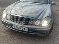 Usado Mercedes E320 Avantgarde 204 CV (150 kW) 2006 Gris / plata Berlina