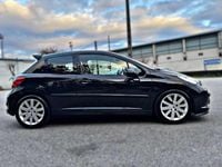 Usado Peugeot 207 GTi 150 CV (110 kW) 2007 Negro Utilitario