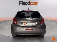 Usado Peugeot 208 Active 75 CV (55 kW) 2018 Gris Utilitario