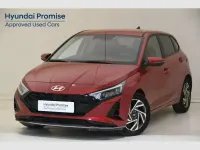 Usado Hyundai i20 100 CV (73 kW) 2024 Dragon red Berlina