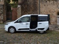 Usado Ford Tourneo Trend 100 CV (73 kW) 2022 Blanco Familiar
