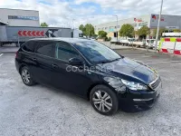 Usado Peugeot 308 SW Active 120 CV (88 kW) 2016 Negro Familiar
