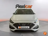 Usado Hyundai i30 120 CV (88 kW) 2021 Blanco Berlina