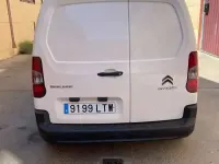 Usado Citroën Berlingo 102 CV (75 kW) 2022 Blanco Monovolumen
