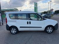 Usado Opel Combo Expression 90 CV (66 kW) 2015 Blanco Monovolumen
