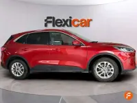 Usado Ford Kuga Titanium 150 CV (110 kW) 2023 Rojo SUV