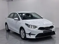 Usado Kia Ceed 136 CV (100 kW) 2023 Blanco Utilitario