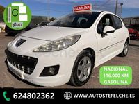 Usado Peugeot 207 Active 75 CV (55 kW) 2011 Blanco Berlina